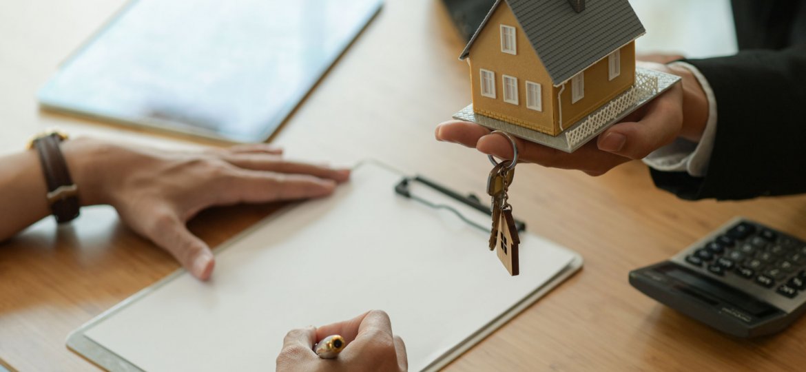 Why You Need A Real Estate Lawyer When Buying A Home?