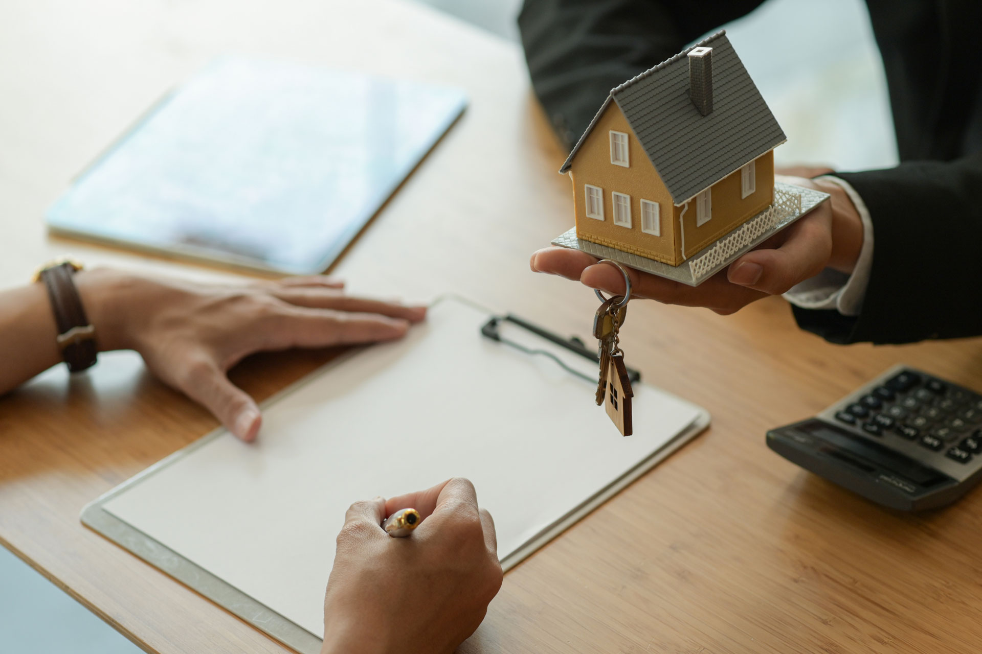 Why You Need A Real Estate Lawyer When Buying A Home?
