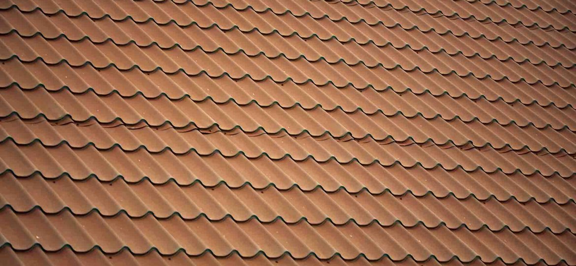 Which is better a metal roof or shingles?